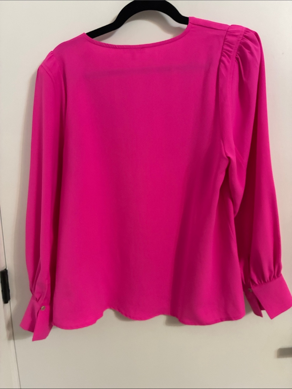 JODIFL Hot Pink V-Neck Long Sleeve Blouse Size Medium - Picture 3 of 4